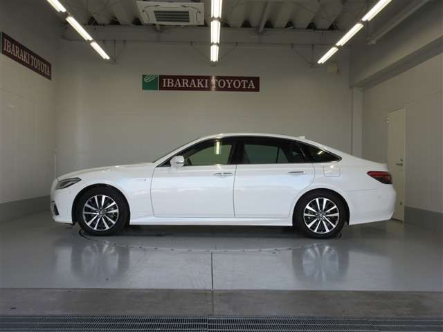 クラウンハイブリッド 2.5 G