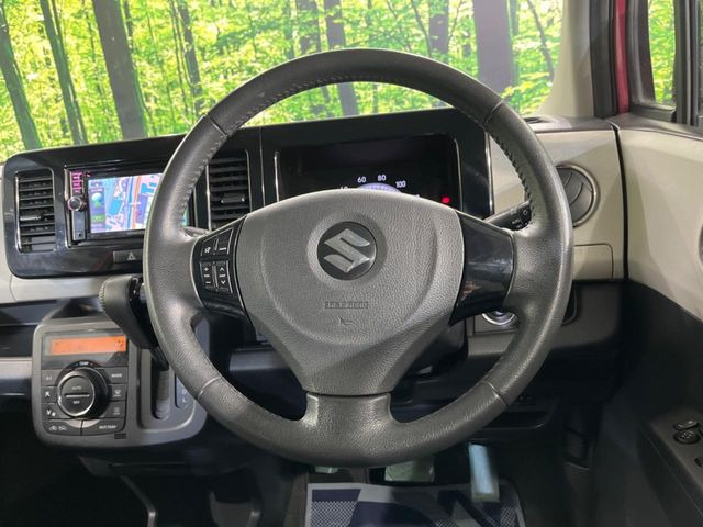 �y�����v�����X�e�A�����O�z�㎿�Ȋv���g�p���邱�ƂŁA��ɂ����������݂ƂĂ��^�]���₷���n���h���ł���