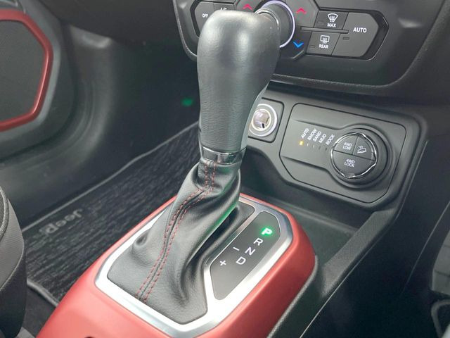 ��MT���[�h�t��AT:�ʏ�͎����ł����Ȃ���ϑ�(�M�A�`�F���W)���h���C�o�[�̑���ɂ���ĈӐ}�I�ɕς�����V�X�e���ł��B����w���i�̃h���C�u�����y���݂��������܂�!