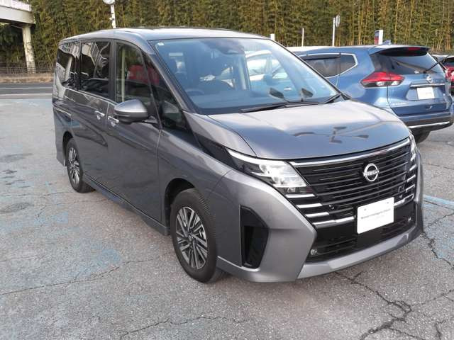 セレナ1.4 e-4ORCE ハイウェイスターV 4WD