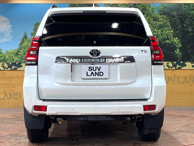 安心の最長10年・走行無制限保証(有償)をご用意。保証内容も充実はもちろん、無料点検&オイル交換や、年中無休の全国・24時間ロードサービスも付帯されておりますのでご安心下さい。