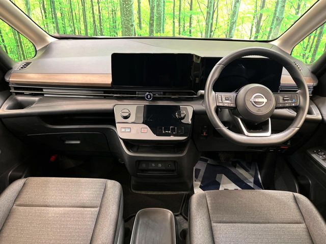 セレナ1.4 e-POWER ハイウェイスターV