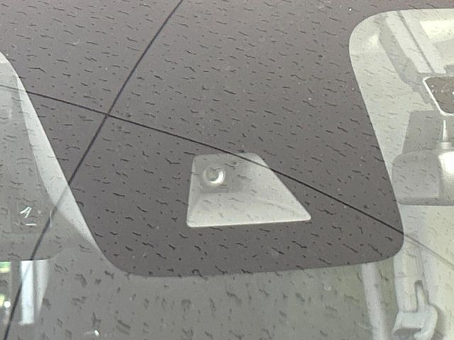 �y�C���e���W�F���g�G�}�[�W�F���V�[�u���[�L�z�t�����g�J�����őO���̎ԗ�����s�҂����m�B�Փ˂������Ȏ��͏Փ˔�Q�y���u���[�L���쓮�A�Փˉ�����T�|�[�g�B�����S�Ƀh���C�u�����y���݂��������܂��B