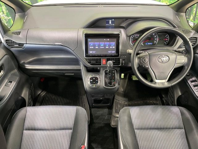 ヴォクシー2.0 ZS