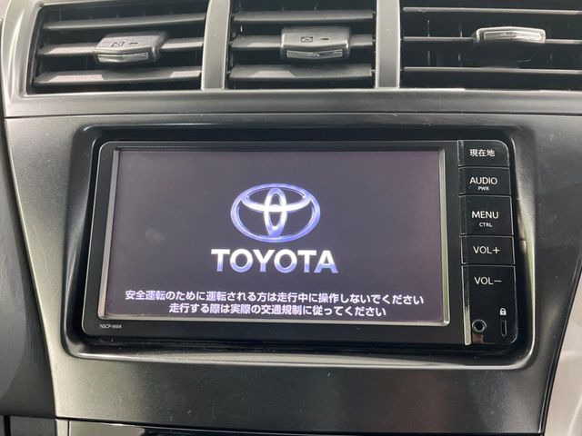 �y�����i�r�z�l�C�̏����i�r�𑕔����Ă���܂��B�i�r�̎g���₷���͂������A�I�[�f�B�I�@�\���[��!�L�����v�◷�s�͂������A�ʋ΂┃�����ȂǕ��i�̃h���C�u���y�����Ȃ�͂���