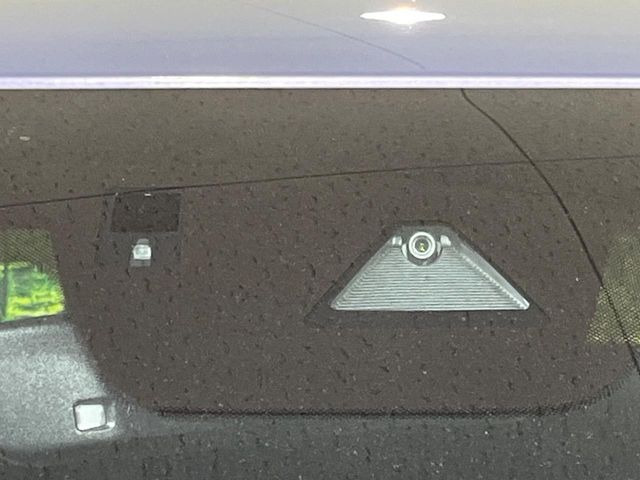 �y�A�h�o���X�g�X�}�[�g�V�e�B�u���[�L�T�|�[�g�z�ᑬ���s���ɑO���̎ԗ�����F�����A�Փ˂������Ȏ��͌x��ƃu���[�L�ŏՓˉ���Ɣ�Q�y�����A�V�X�g�B�����S�Ƀh���C�u�����y���݂��������܂��B