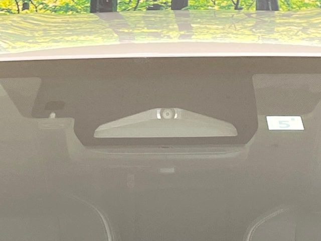 �y�g���^�Z�[�t�e�B�Z���X�z���s���ɑO���̎ԗ�����F�����A�Փ˂������Ȏ��͌x��ƃu���[�L�ŏՓˉ���Ɣ�Q�y�����A�V�X�g�B�����S�Ƀh���C�u�����y���݂��������܂��B