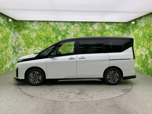 セレナ1.4 e-POWER ハイウェイスターV