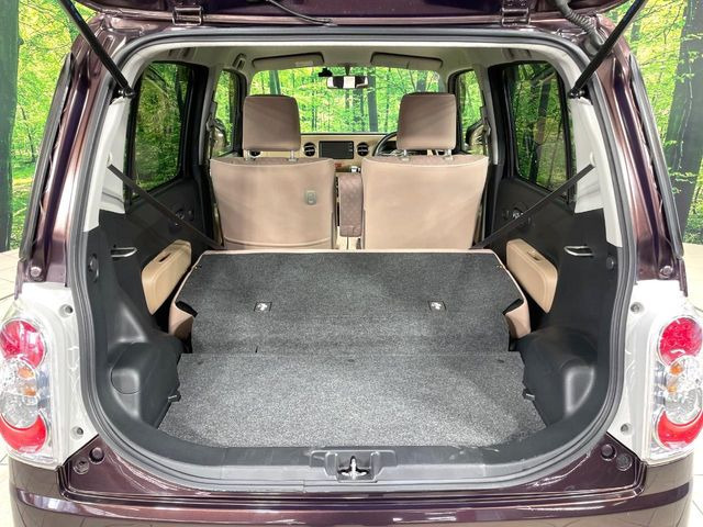 ���i�̂���������ʋ΁A���}���ɏ\���ȉ׎��X�y�[�X���m�ۂ��Ă���܂��B�Z�J���h�V�[�g��|���ƁA�傫�ȉו��̐ύڂ��\�ł���