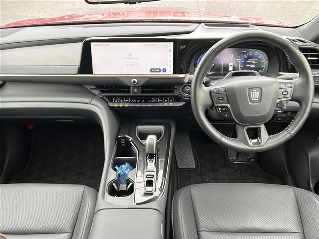 クラウンスポーツ2.5 Z E-Four 4WD