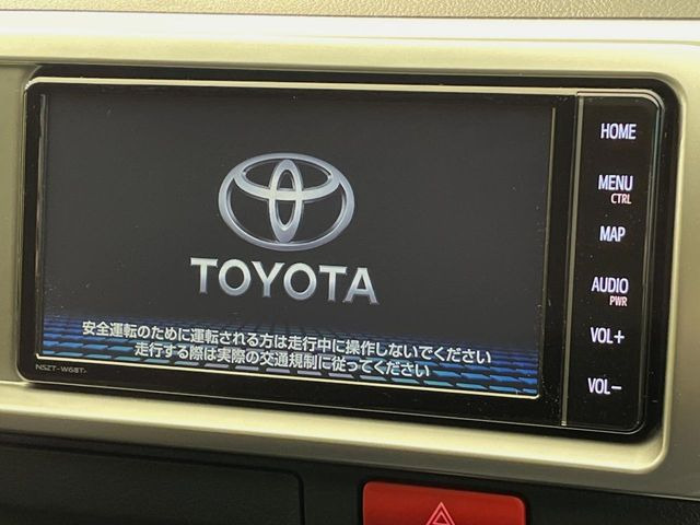 �y�����i�r�z�l�C�̏����i�r�𑕔����Ă���܂��B�i�r�̎g���₷���͂������A�I�[�f�B�I�@�\���[��!�L�����v�◷�s�͂������A�ʋ΂┃�����ȂǕ��i�̃h���C�u���y�����Ȃ�͂���