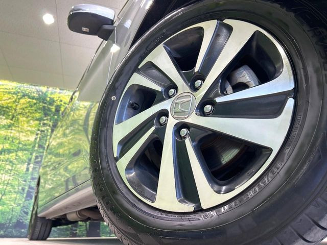 �y����15�C���`�A���~�z�C�[���z�O�ςɃ}�b�`���������A���~�z�C�[���𑕒����Ă���܂��B�e��ЊO�A���~�z�C�[����A�X�^�b�h���X�^�C�����戵�����Ă���܂��B���񂲑��k����������