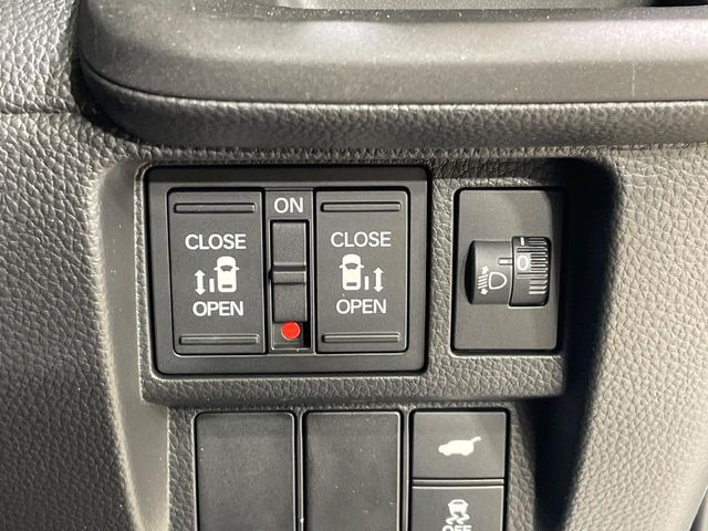 �y�����p���[�X���C�h�h�A�z�X�}�[�g�L�[��^�]�Ȃ̃X�C�b�`�Ō�ȗ����X���C�h�h�A�̊J���\���d��������͂����ăh�A���J����K�v�������A�����Ȃ��q�l�ł��ȒP�ɊJ���߂ł����K�ł���