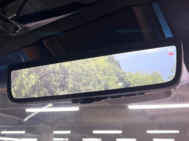 �y�f�W�^���C���i�[�~���[�z�J�������B�e�����ԗ�����̉f�������[���~���[���ɕ\���B�N���A�Ȏ��E�ŏ󋵂̊m�F���\�ł�!���h�����R�@�\�����p�ɂ͕ʓrSD�J�[�h�����p�ӂ��������ꍇ������܂��B