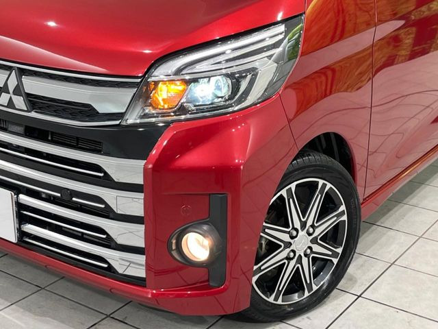 �yLED�w�b�h���C�g�z���V����ԑ��s�����ǍD�Ȏ��E���m�ۂ����S���ĉ^�]�ł��鍂�P�xLED�w�b�h���C�g�𑕔�!�_�����x�������A����d�͂��}�����Ă��܂��B