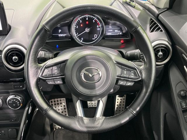 �y�����v�����X�e�A�����O�z�㎿�Ȋv���g�p���邱�ƂŁA��ɂ����������݂ƂĂ��^�]���₷���n���h���ł���