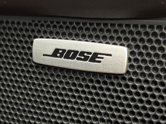 �yBOSE�T�E���h�V�X�e���z���[�J�[�I�v�V�����̍��i�ʃT�E���h�V�X�e���𓋍ځB��p�̃`���[�j���O���{���ꂽ�召�l�X�ȃX�s�[�J�[����ǎ��ȃT�E���h���t�ł��A�Տꊴ���ӂ�鉹����Ԃ����o���܂��B