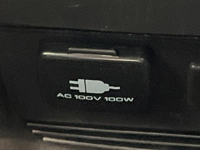 �y�A�N�Z�T���[�R���Z���g�z�L�����v��X�|�[�c�A�A�E�g�h�A�ł̃A�N�e�B�r�e�B�͂������A�ЊQ�E��d�̍ۂɏ����ɂ��Ȃ�AC100V�R���Z���g�𑕔���P�[�^�C��^�u���b�g�A�Q�[���@��̏[�d�ɂ���