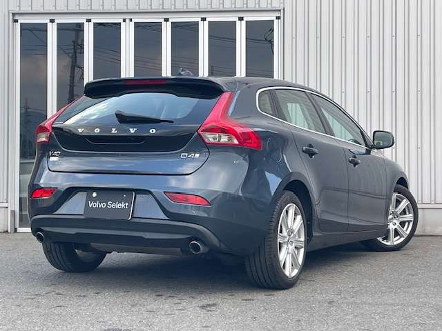 V40D4 インスクリプション ディーゼル