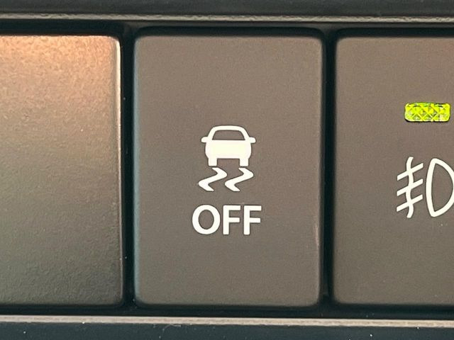 �y������h�~���u�z�ԗ��̉���������m����ƁA�����I�Ɏԗ��̐i�s������ۂ悤�Ɏԗ��𐧌䂵�܂��B�J�̓��ȂǊ���₷���H�ʏ󋵂ł����S�ȉ^�]���\�ł��B