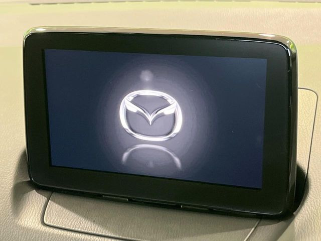 �y�}�c�_�R�l�N�g�i�r�z�ԓ��̕��͋C�Ƀ}�b�`������̌^�^�C�v�̃i�r�B�e����q�ݒ��Bluetooth�Đ����A�l�X�ȋ@�\���y���߂܂��B�����I�ȃ_�C�������삪�\�ŁA�g��������ǍD�ł��B