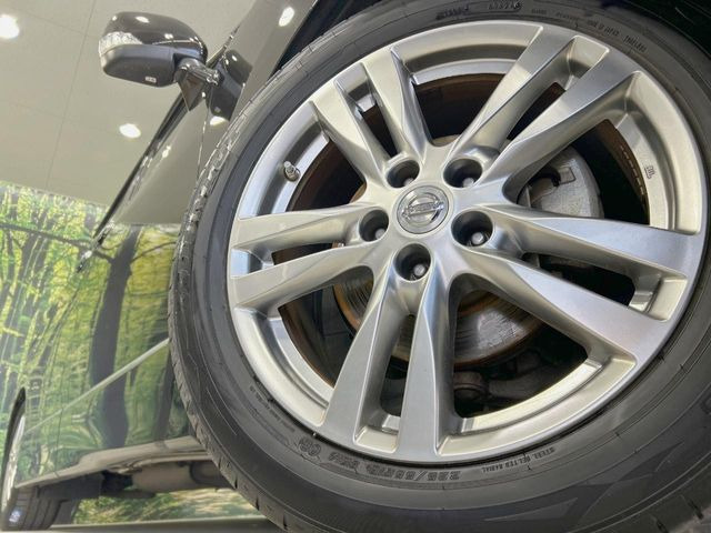 �y����18�C���`�A���~�z�C�[���z�O�ςɃ}�b�`���������A���~�z�C�[���𑕒����Ă���܂��B�e��ЊO�A���~�z�C�[����A�X�^�b�h���X�^�C�����戵�����Ă���܂��B���񂲑��k����������