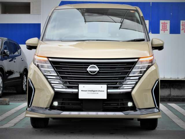 セレナ1.4 e-4ORCE ハイウェイスターV 4WD