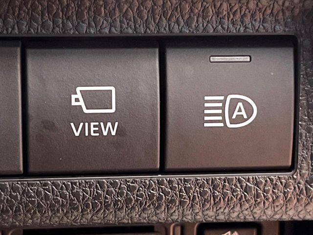 【オートマチックハイビーム】夜間の安全走行に役立つ便利な機能!先行車や対向車を検知し、ハイビームとロービームを自動で切り替えてくれます♪