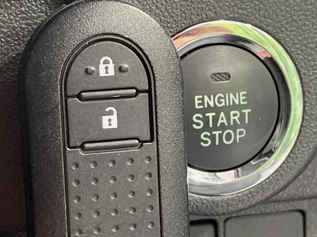 �y�A�N�Z�X�L�[&�v�b�V���X�^�[�g�z�J�o����|�P�b�g�ɓ��ꂽ�܂܂ł��h�A�̎{���E�������\�ȃX�}�[�g�L�[�𑕔��B�G���W���̃I���E�I�t�����J�M�����o���K�v�������A�{�^�����v�b�V�����邾����OK��