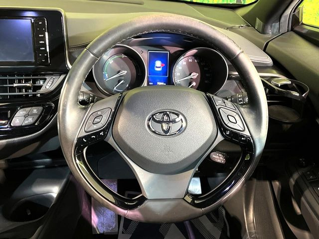 �y�����v�����X�e�A�����O�z�㎿�Ȋv���g�p���邱�ƂŁA��ɂ����������݂ƂĂ��^�]���₷���n���h���ł���