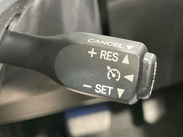 �y�N���[�Y�R���g���[���z�������H�����N���N���s�B�A�N�Z���𗣂��Ă���葬�x�ő��s���ł��A�������^�]���̕��S���y��!�����E�������ȒP�ȃX�C�b�`����Œ����ł��܂��B