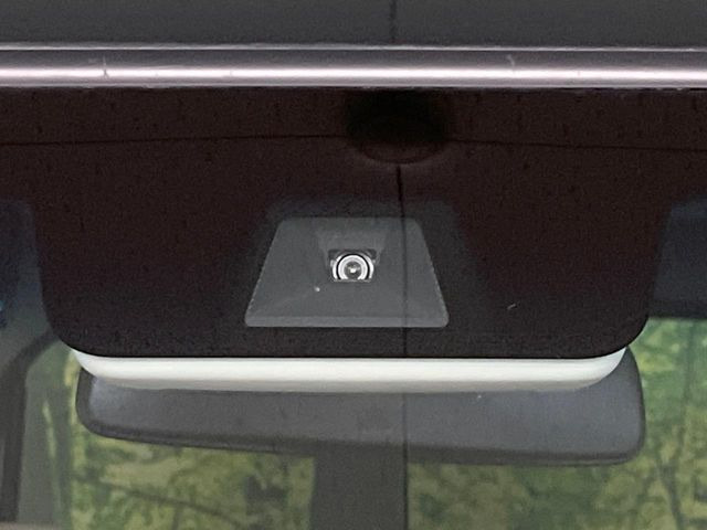 �y�z���_�Z���V���O�z���s���ɑO���̎ԗ�����F�����A�Փ˂������Ȏ��͌x��ƃu���[�L�ŏՓˉ���Ɣ�Q�y�����A�V�X�g�B�����S�Ƀh���C�u�����y���݂��������܂��B