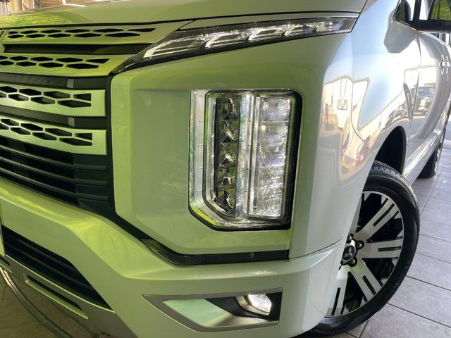 �yLED�w�b�h���C�g�z���V����ԑ��s�����ǍD�Ȏ��E���m�ۂ����S���ĉ^�]�ł��鍂�P�xLED�w�b�h���C�g�𑕔�!�_�����x�������A����d�͂��}�����Ă��܂��B