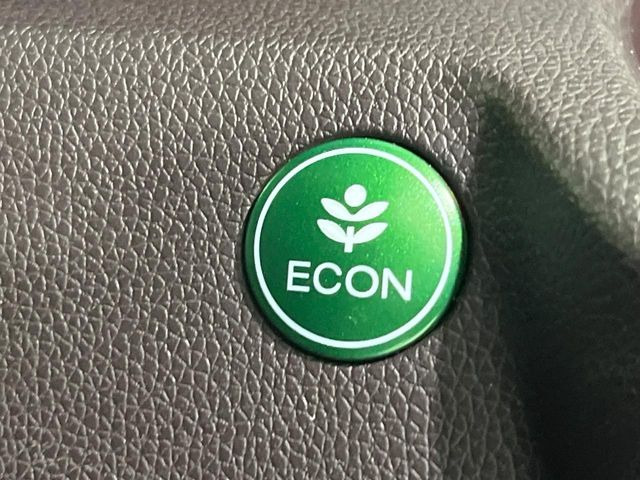 �y�A�C�h�����O�X�g�b�v�z�ԐM����a�؂Œ�Ԃ����ۂɃG���W�����~���A���ʂȔR���̏����}���܂��B�R��������ی�ɂȂ���@�\��G���W���̓u���[�L�𗣂��΍Ďn�����܂��B