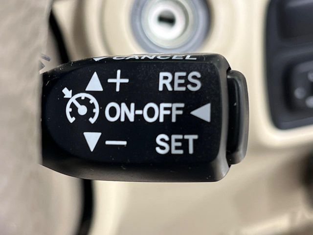 �y�N���[�Y�R���g���[���z�������H�����N���N���s�B�A�N�Z���𗣂��Ă���葬�x�ő��s���ł��A�������^�]���̕��S���y��!�����E�������ȒP�ȃX�C�b�`����Œ����ł��܂��B