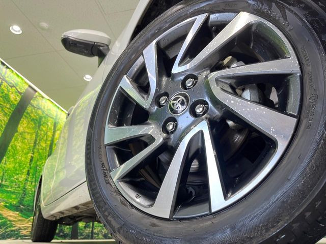 �y����16�C���`�A���~�z�C�[���z�O�ςɃ}�b�`���������A���~�z�C�[���𑕒����Ă���܂��B�e��ЊO�A���~�z�C�[����A�X�^�b�h���X�^�C�����戵�����Ă���܂��B���񂲑��k����������