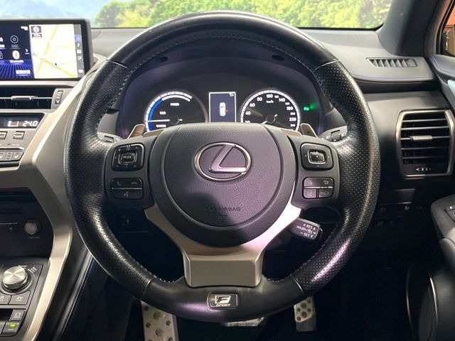 �y�����v�����X�e�A�����O�z�㎿�Ȋv���g�p���邱�ƂŁA��ɂ����������݂ƂĂ��^�]���₷���n���h���ł���