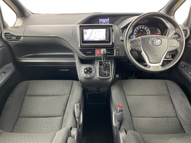 ヴォクシー2.0 V 4WD