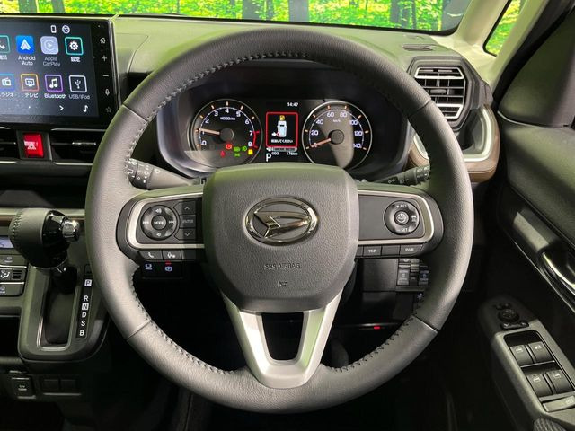 【純正革巻きステアリング】上質な革を使用することで、手にしっかり馴染みとても運転しやすいハンドルです♪