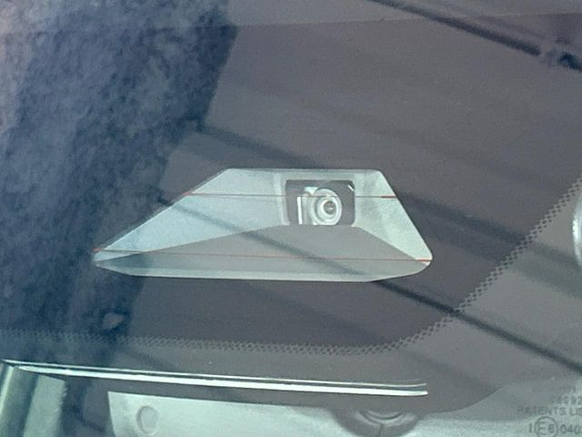 �y�g���^�Z�[�t�e�B�Z���X�z���s���ɑO���̎ԗ�����F�����A�Փ˂������Ȏ��͌x��ƃu���[�L�ŏՓˉ���Ɣ�Q�y�����A�V�X�g�B�����S�Ƀh���C�u�����y���݂��������܂��B