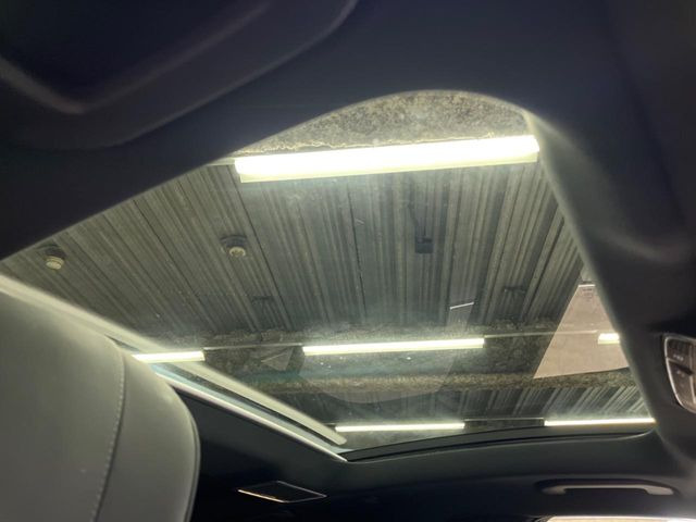 ���p�m���~�b�N�X���C�f�B���O���[�t::�唗�͂̃p�m���}���[�t�́A�㕔���Ȃɂ܂ő����Ă���A�J���I�ȋ�Ԃ����y���݂��������܂��B