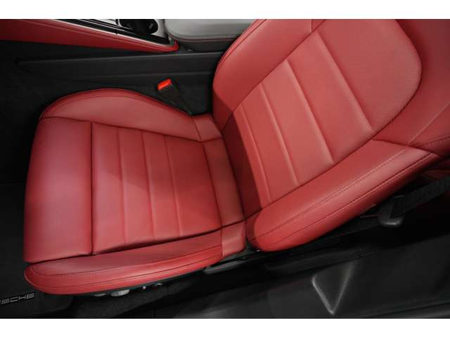 ����Ȃ��^�]�ȓ��l�ɉ��K�����d�������݌v�B�d�������V�[�g�ɂ�蓯��҂������b�N�X���Ĉړ����y���߂܂��B