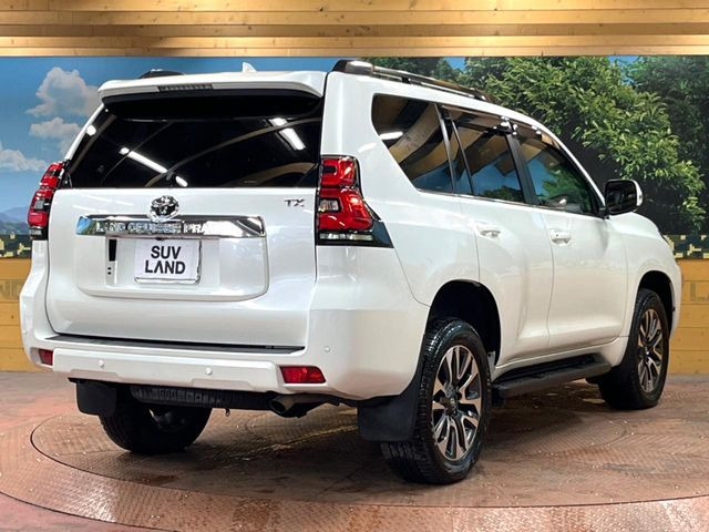 ☆全国のネクステージからお取り寄せが可能※!遠方の店舗に展示してあるクルマが気になる場合も、最寄りの店舗でご覧いただくことが可能です!是非私たちに要望をお聞かせください!※別途費用