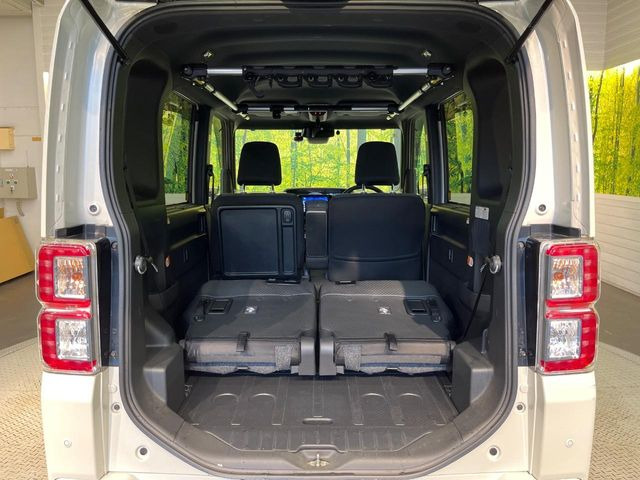 ���i�̂���������ʋ΁A���}���ɏ\���ȉ׎��X�y�[�X���m�ۂ��Ă���܂��B�Z�J���h�V�[�g��|���ƁA�傫�ȉו��̐ύڂ��\�ł���