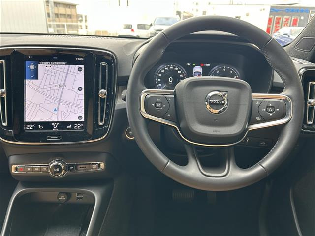 XC40B4 AWD インスクリプション 4WD