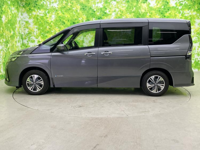 セレナ1.2 e-POWER ハイウェイスターV