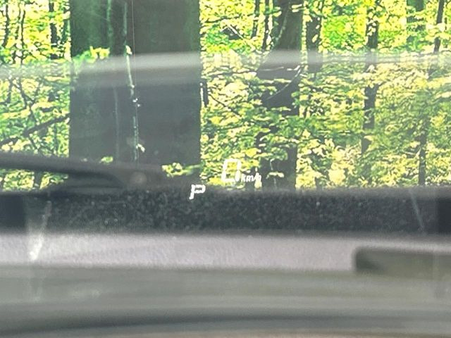 �y�w�b�h�A�b�v�f�B�X�v���C�z���݂̑��x�⑖�s�����f�W�^���\���ŉ^�]�ȑO���̃K���X�ɓ��e!�^�]���A�ڐ������炳���K�v�ȏ����m�F�ł���̂łƂ��Ă��֗��ň��S!