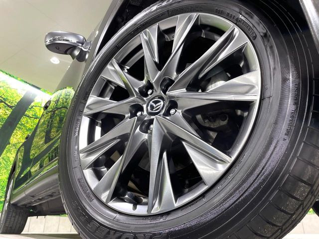 �y����19�C���`�A���~�z�C�[���z�O�ςɃ}�b�`���������A���~�z�C�[���𑕒����Ă���܂��B�e��ЊO�A���~�z�C�[����A�X�^�b�h���X�^�C�����戵�����Ă���܂��B���񂲑��k����������