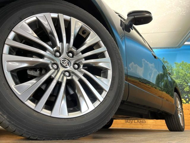 �y����19�C���`�A���~�z�C�[���z�O�ςɃ}�b�`���������A���~�z�C�[���𑕒����Ă���܂��B�e��ЊO�A���~�z�C�[����A�X�^�b�h���X�^�C�����戵�����Ă���܂��B���񂲑��k������