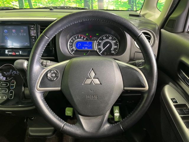 �y�����v�����X�e�A�����O�z�㎿�Ȋv���g�p���邱�ƂŁA��ɂ����������݂ƂĂ��^�]���₷���n���h���ł���